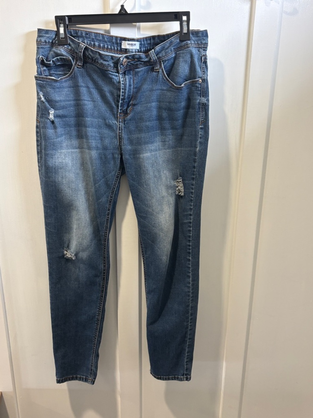 Kensie Women's Skinny Jeans - Medium Blue Distressed